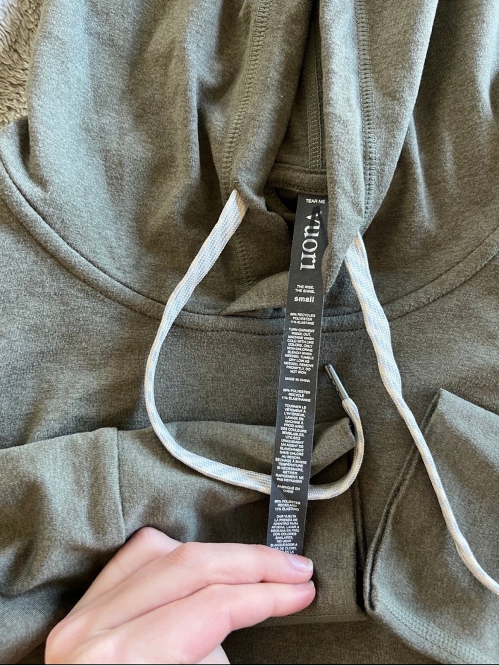 Vuori Women’s Halo Essential Olive Hoodie Small - Picture 3 of 4